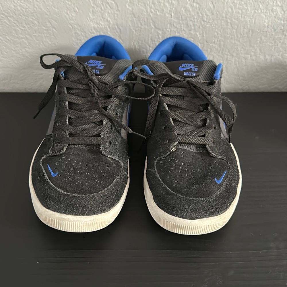 Men’s size 7 Nike